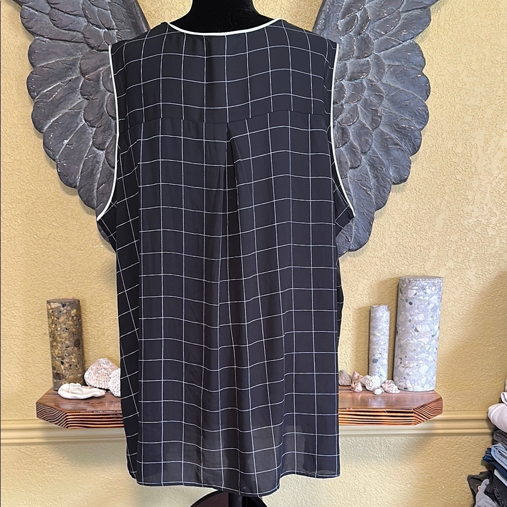 Lily Morgan Grid Pattern Tank Top - Picture 5 of 9
